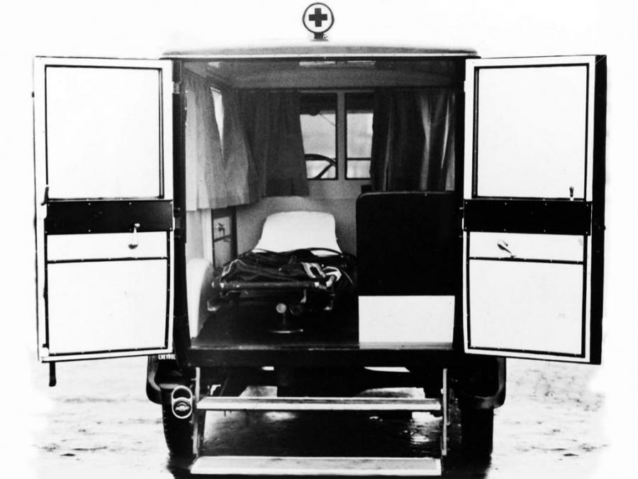  Chevrolet Superior Ambulance by Vermeulen 1923 года  (фото 2 из 2)